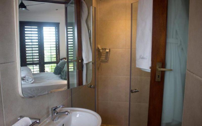 Jakita'S Guest House Ballito Exterior photo